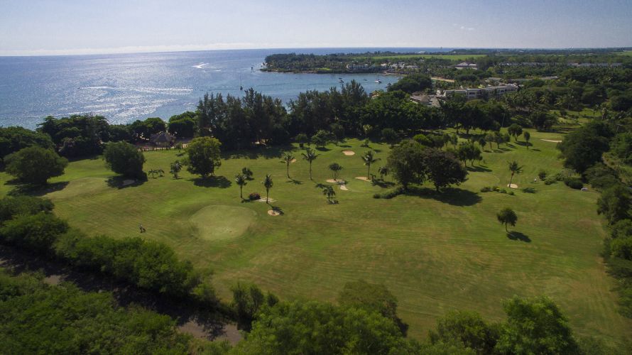 The Maritim Golf Course is a beautiful 9-hole course by the coast